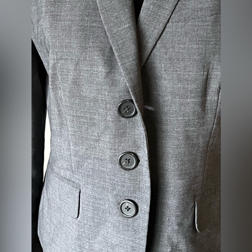 J.Crew Women’s Wool Blend Dark Gray 2 Button Career Blazer Size 10P - Picture 6 of 7